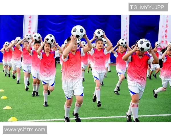 全球足球巨星的辉煌历程与传奇故事全景回顾