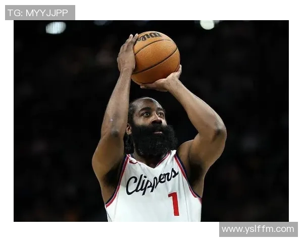 哈登对足球明星的关注引发热议他是否会转战绿茵场成为新传奇